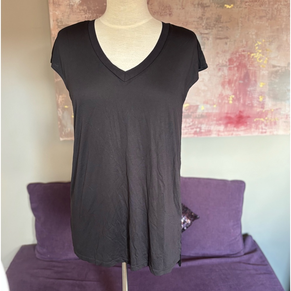 Cupio charcoal dk grey V-Neck Short Sleeve Tee